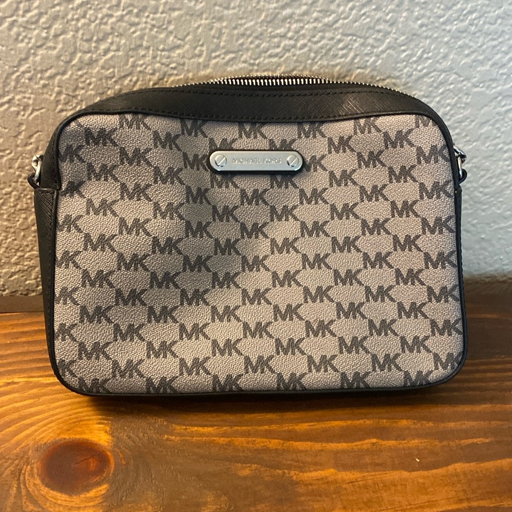 Michael Kors crossbody